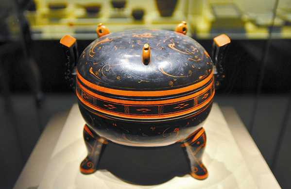 Exquisite Chengdu lacquer crafts withstand test of time